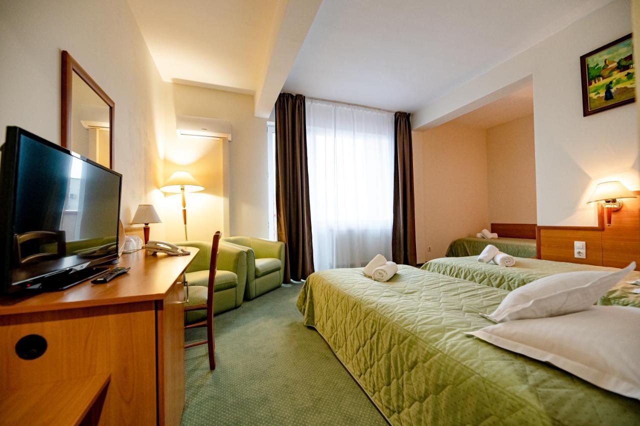 Hotel Rivulus Baia Mare Exterior photo
