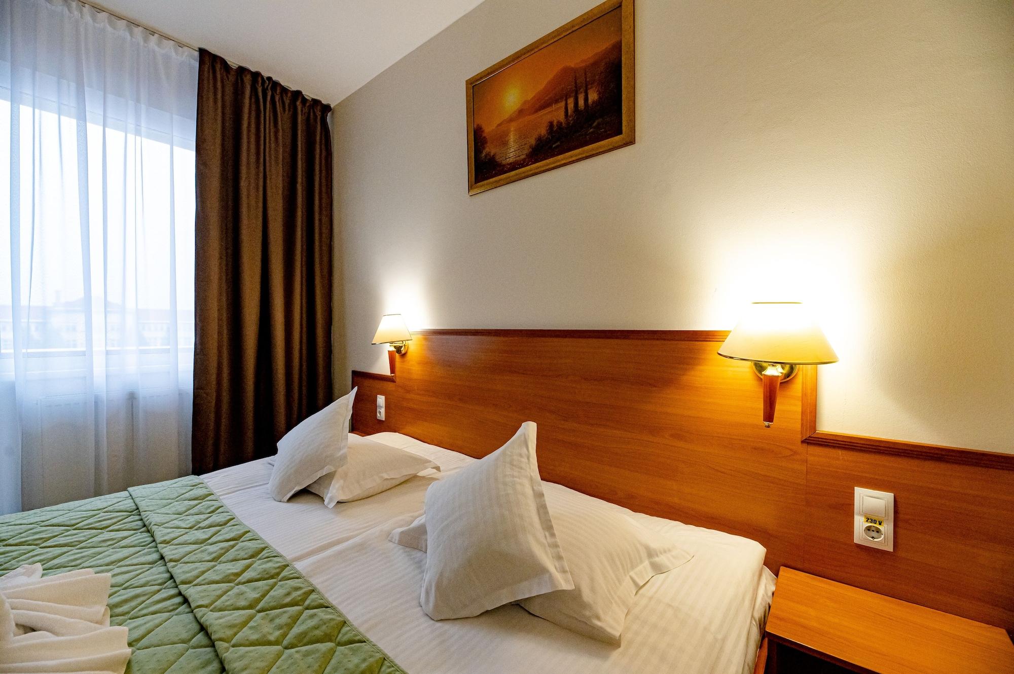 Hotel Rivulus Baia Mare Exterior photo